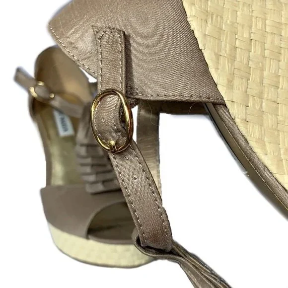 Steve Madden Ruffle Satin Wedge Heel Sandal Size 9 - Picture 9 of 11